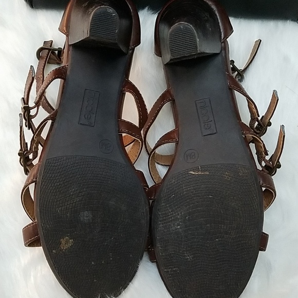 Strappy sandals - Picture 2 of 3